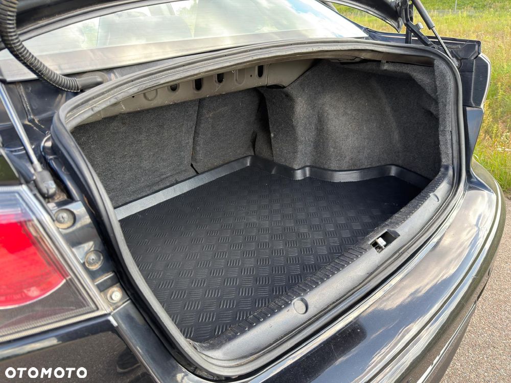 Mitsubishi Lancer 1.6 Inform - 9
