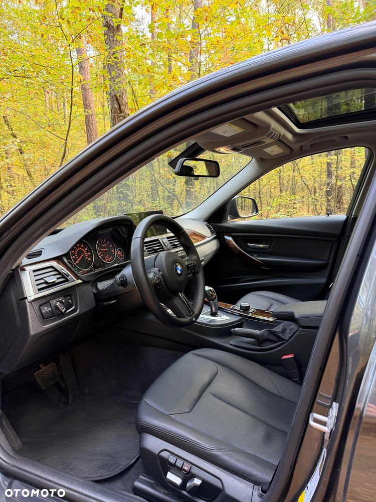 BMW Seria 3 320i GPF xDrive M Sport Shadow - 13