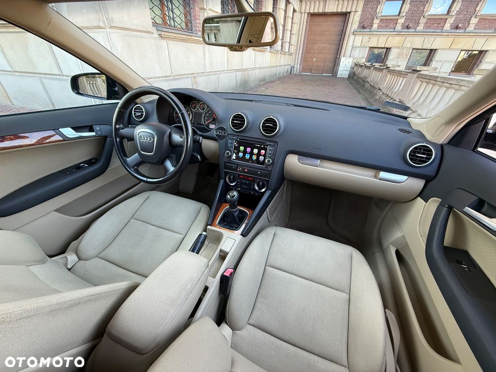 Audi A3 1.6 Ambiente - 30