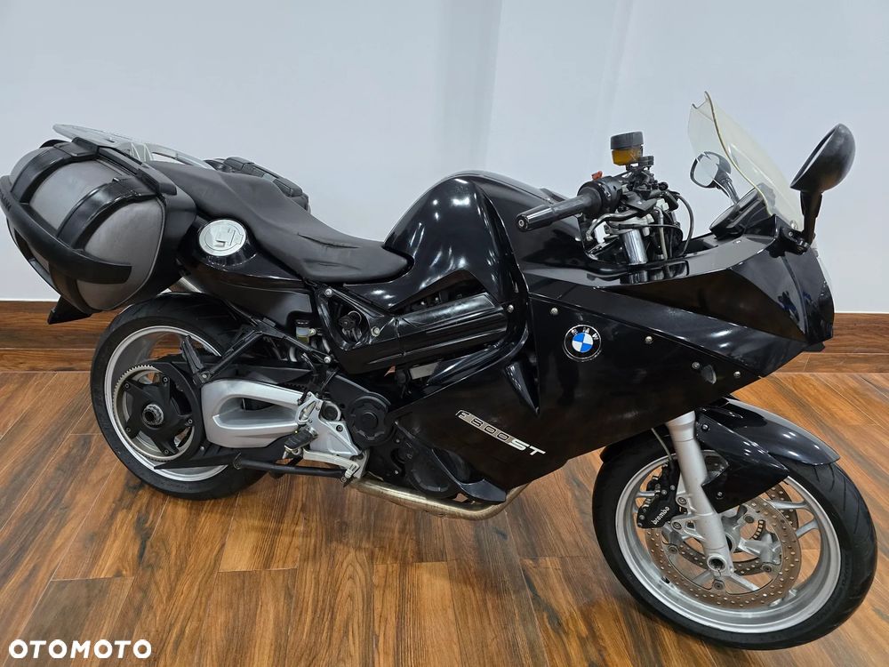 BMW F - 9