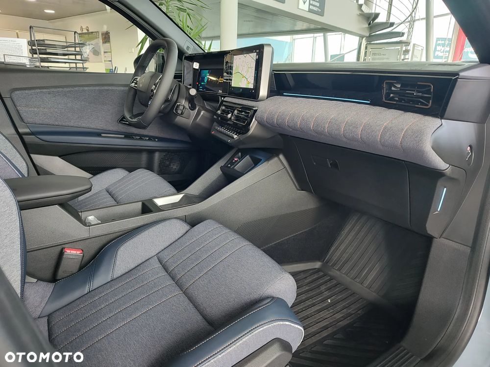Renault 4 E-Tech 52kWh Comfort Range Techno - 9