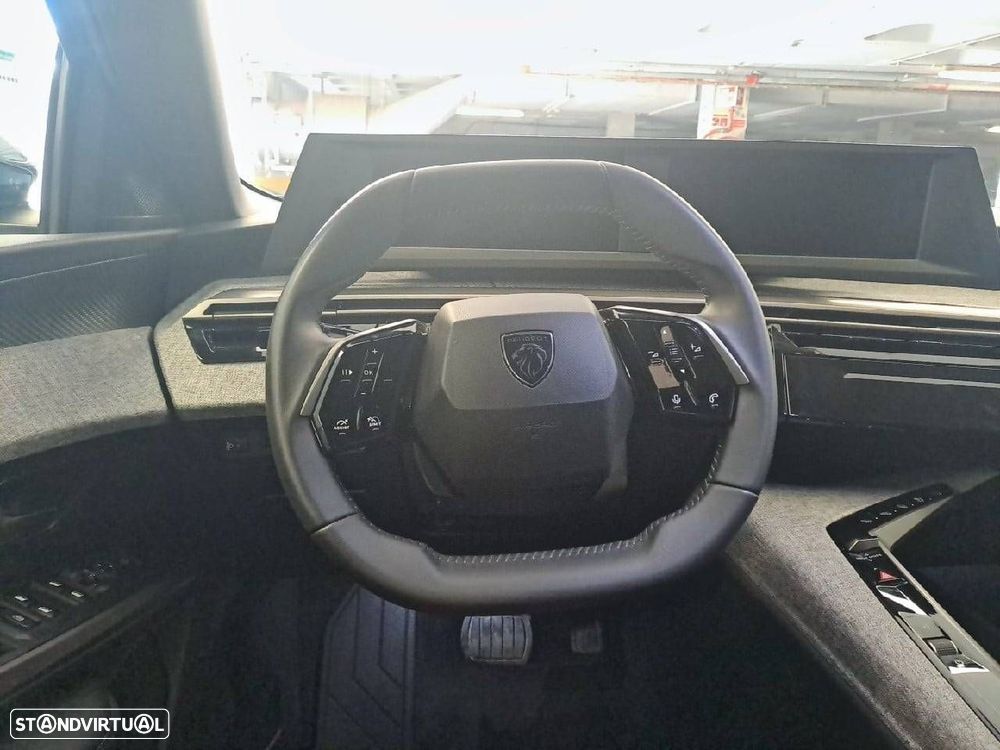 Peugeot 5008 1.2 Hybrid Allure e-DCS6 - 12