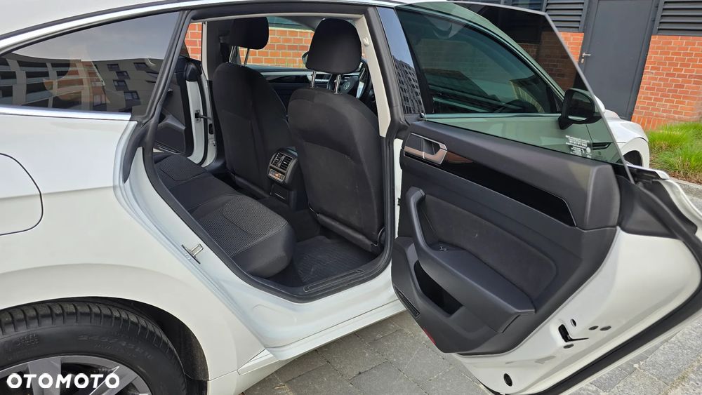 Volkswagen Arteon 2.0 TSI Essence DSG - 11