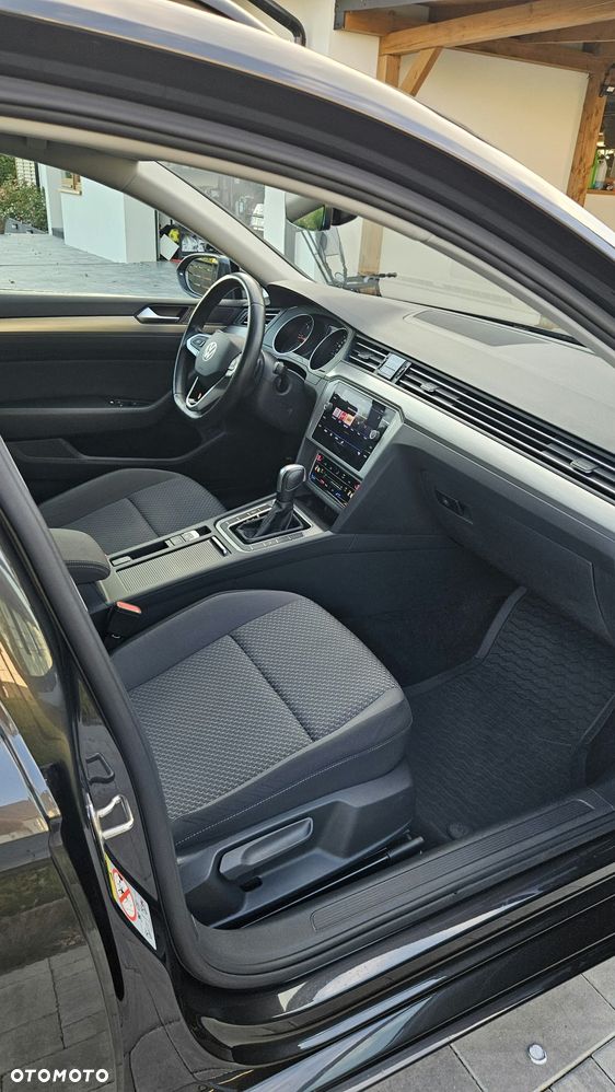 Volkswagen Passat Variant 2.0 TDI EVO Elegance DSG - 12