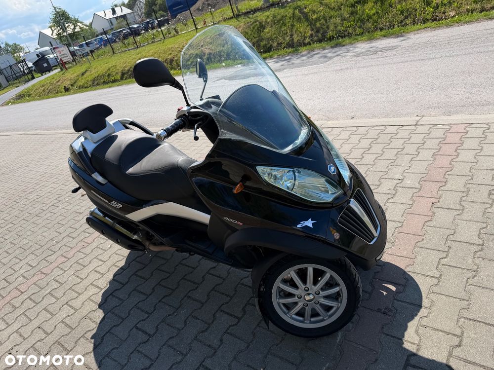 Piaggio MP-3 - 4