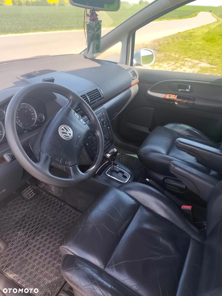 Volkswagen Sharan 1.9 TDI Highline Tiptr - 8