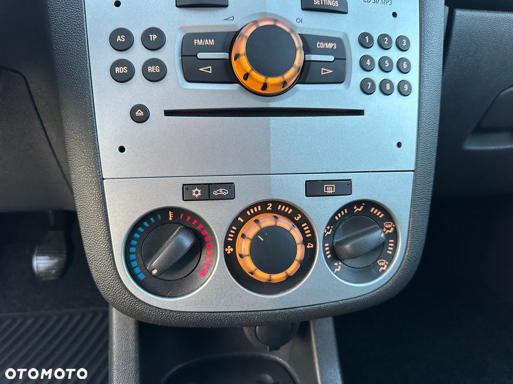 Opel Corsa 1.0 12V Cosmo - 29