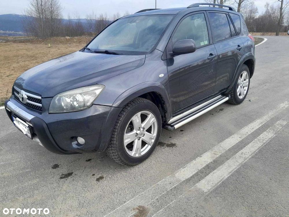 Toyota RAV4 - 1