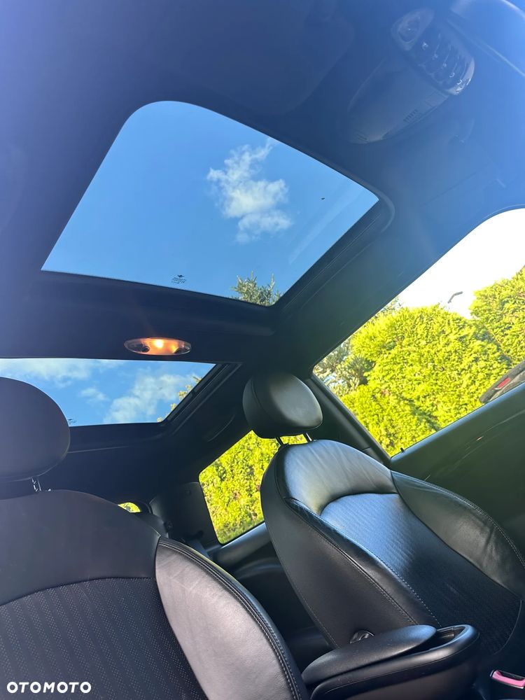 Mini Cooper S 2011 photo 2