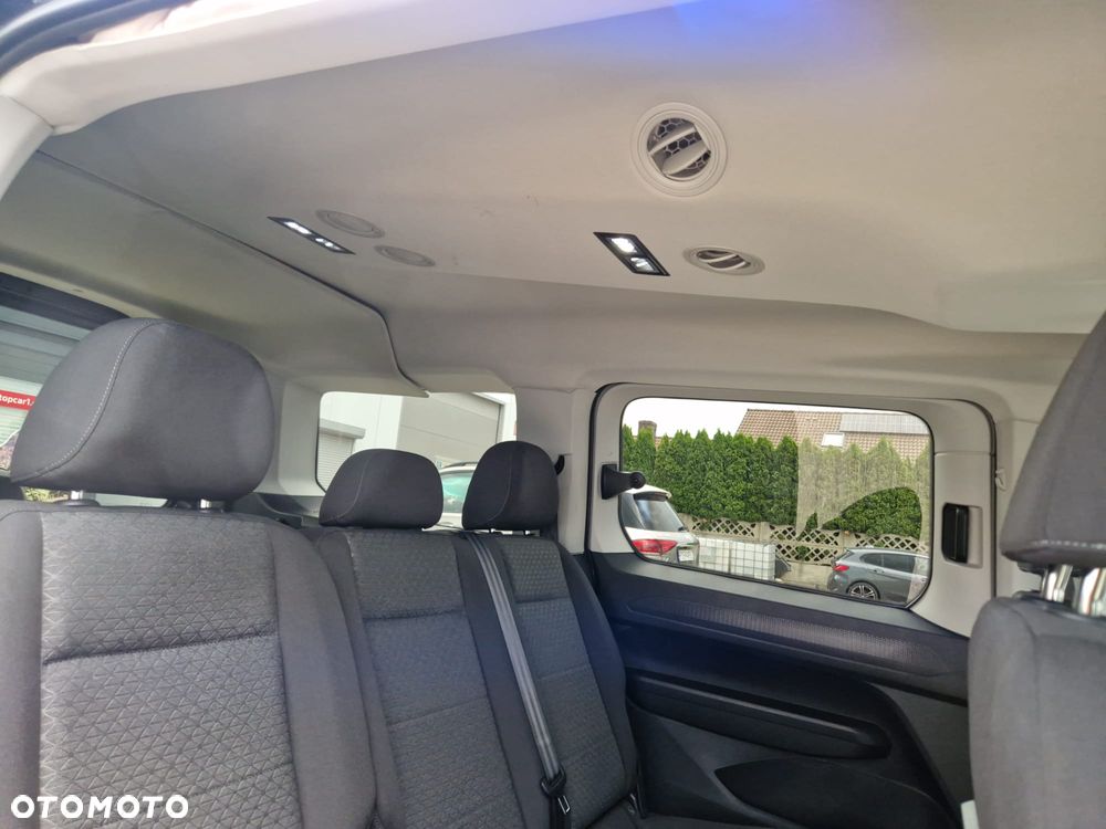 Ford Tourneo Connect Grand - 28
