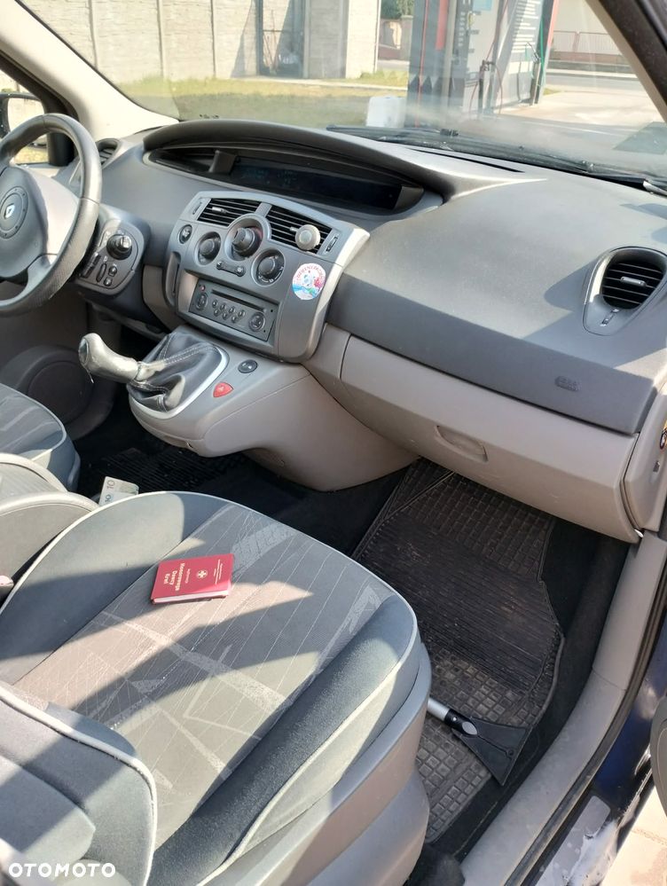 Renault Scenic - 8