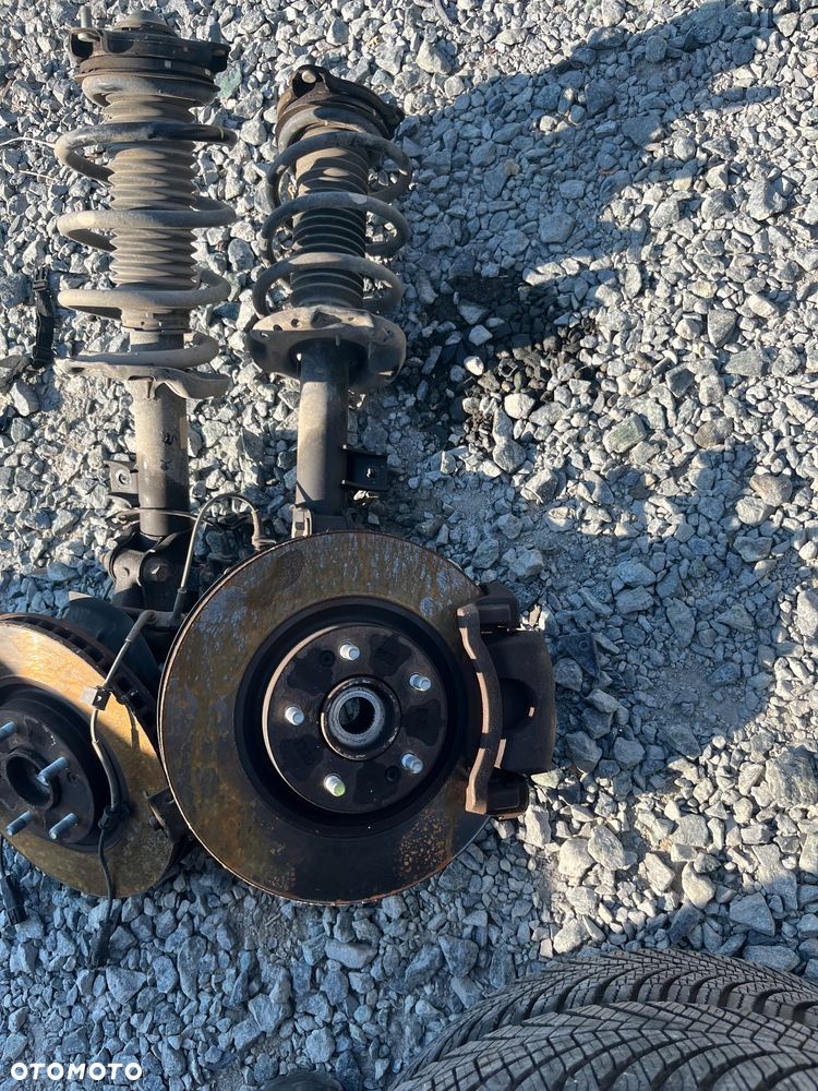 Zwrotnica mcpherson lewa prawa Hyundai Tucson III 1.6 CRDI - 2