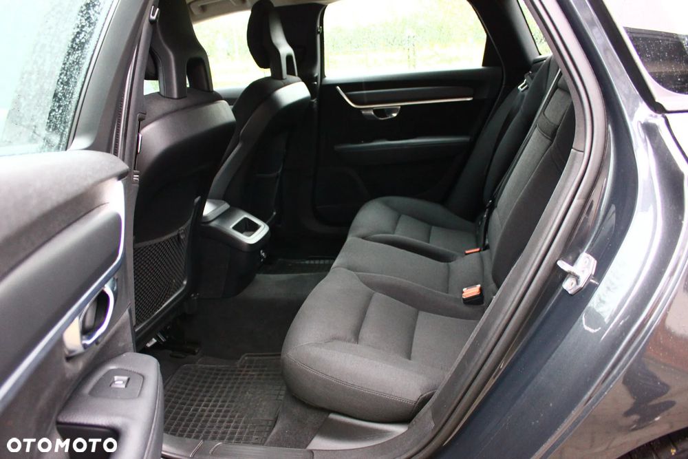 Volvo V90 D3 Momentum - 25