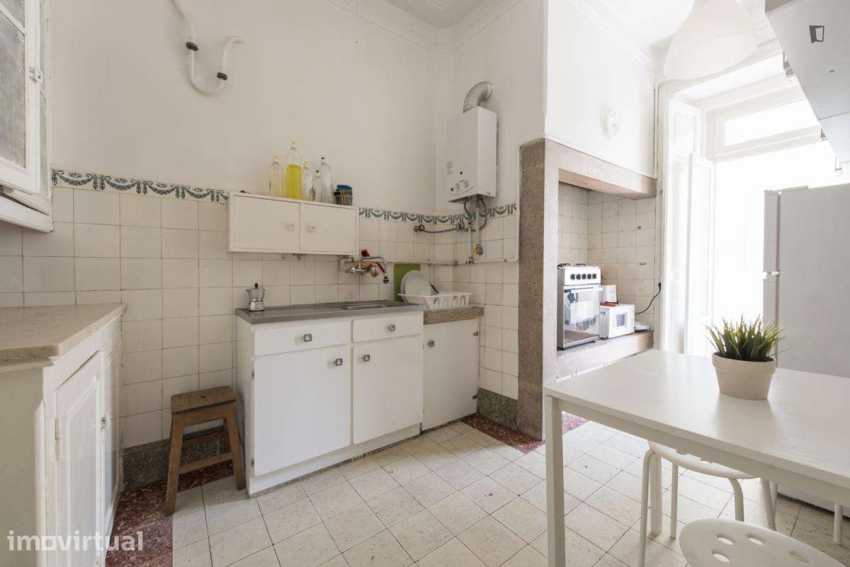 Quarto - localizado em Arroios Lisbon - Grande imagem: 5/20