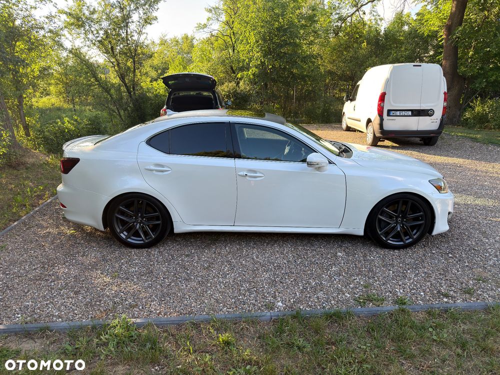 Lexus IS - 7