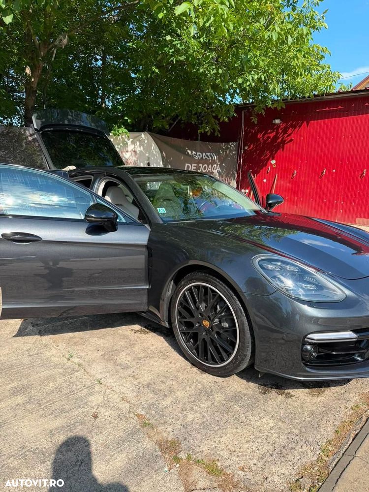 Porsche Panamera 4S - 17