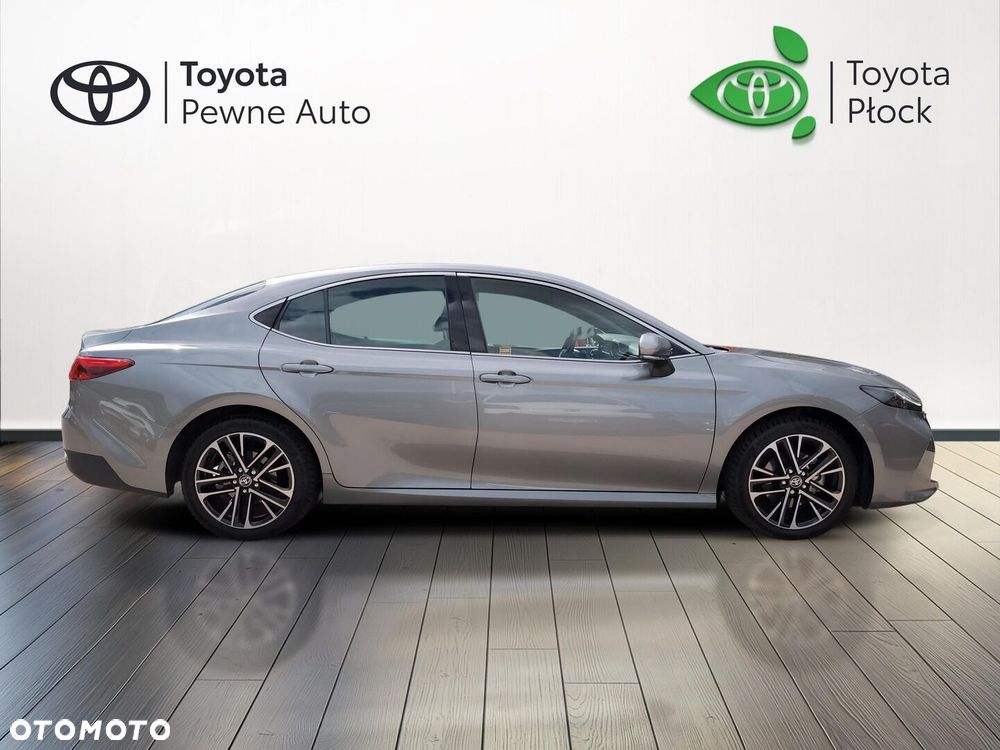Toyota Camry - 8