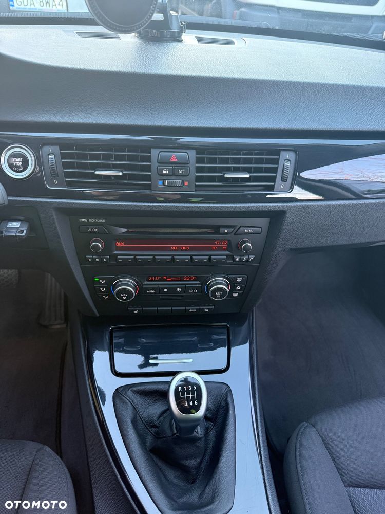 BMW Seria 3 318d DPF - 21