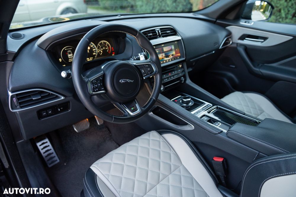Jaguar F-Pace 20d AWD R-Sport - 9