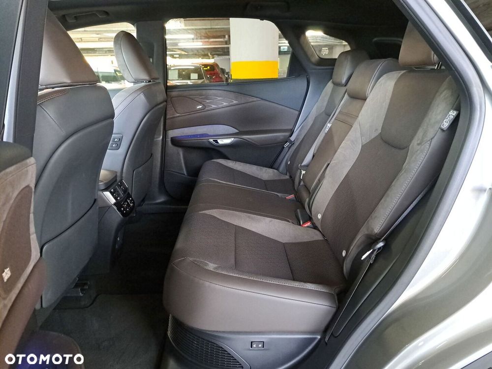 Lexus RX 2025