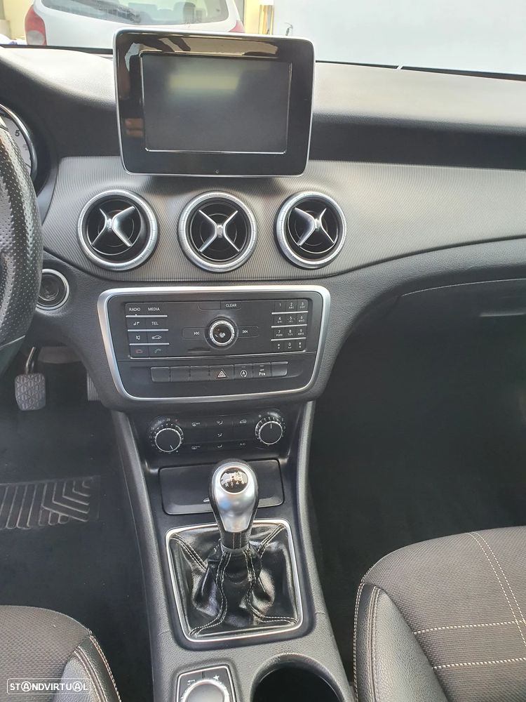 Mercedes-Benz CLA 200 CDi Urban - 12