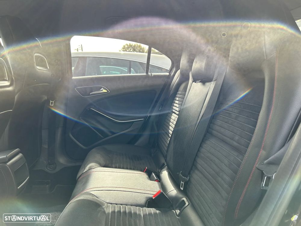 Mercedes-Benz A 180 CDI (BlueEFFICIENCY) AMG Sport - 20