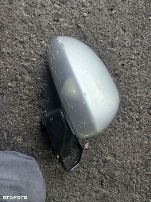 Corsa d Lusterko prawe - 3