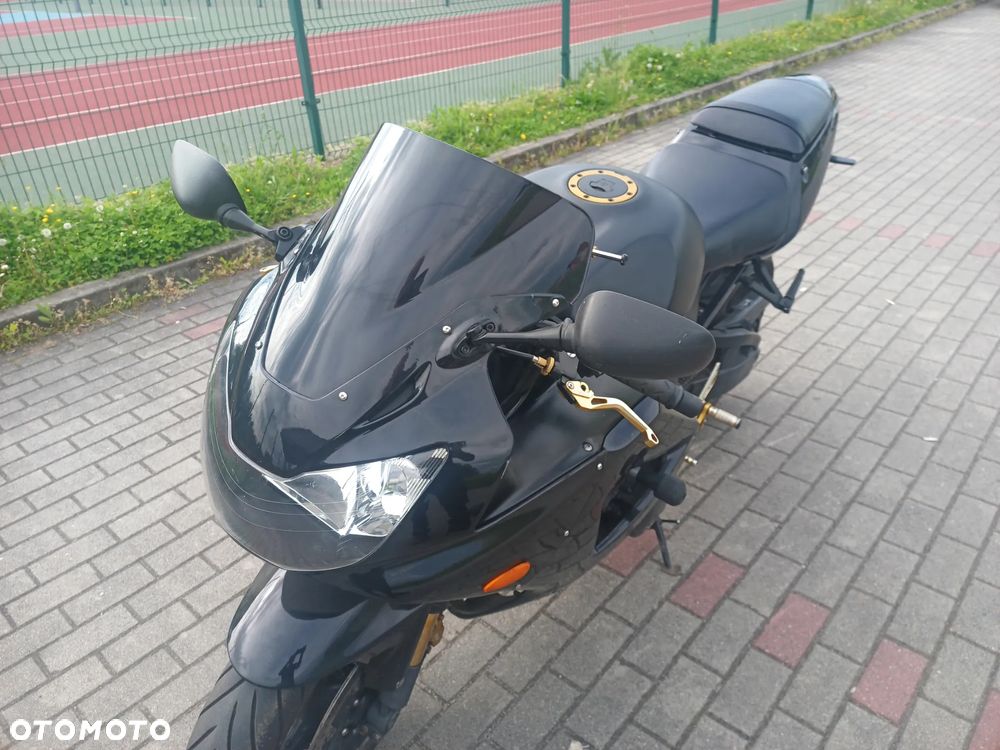 Honda CBR - 4