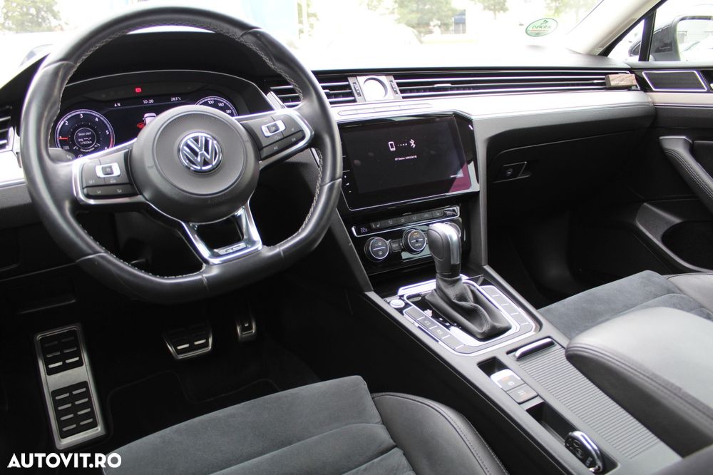 Volkswagen Passat - 14