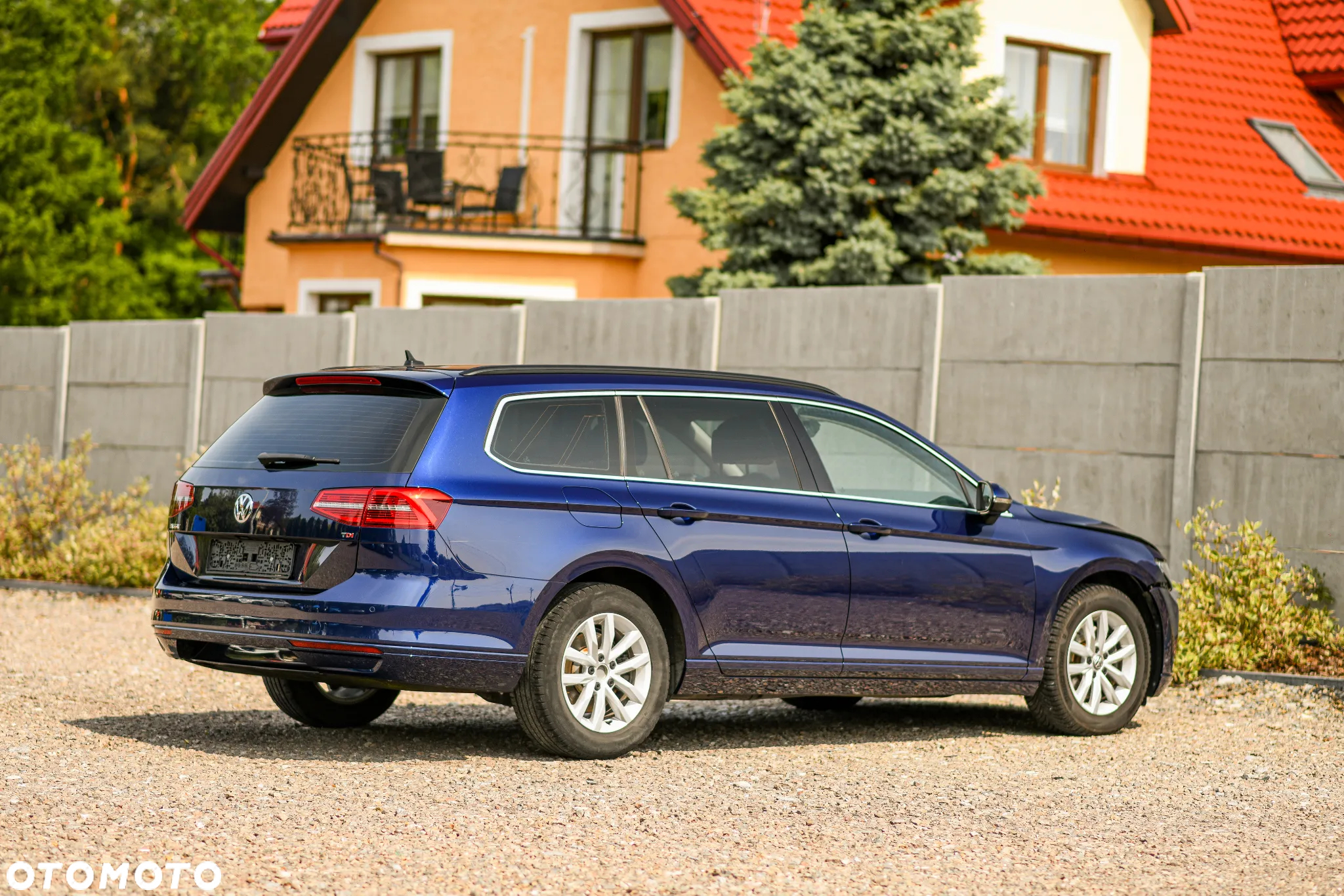 Volkswagen Passat 1.6 TDI BMT Comfortline - 16