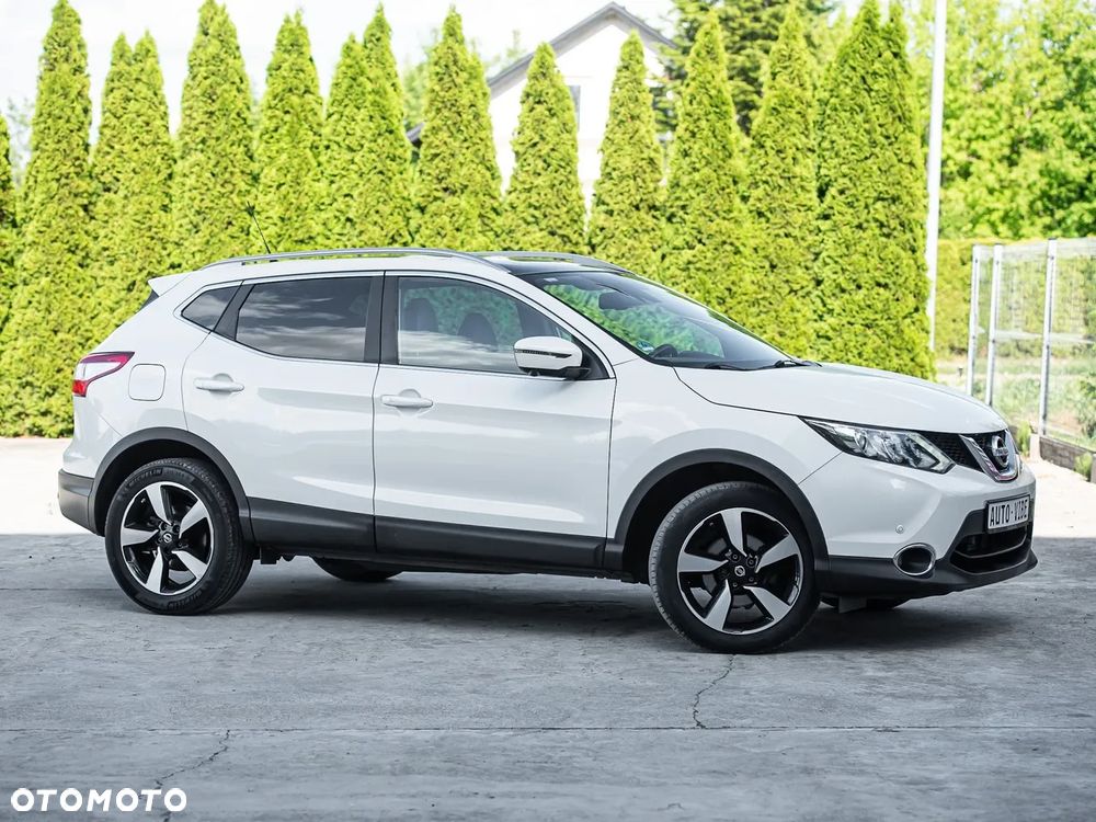 Nissan Qashqai 1.6 DCi Xtronic TEKNA - 3