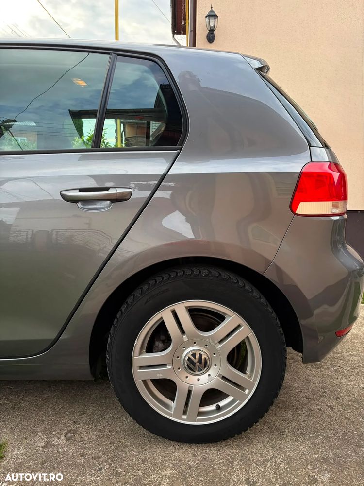Volkswagen Golf 1.6 TDI DPF Comfortline - 11