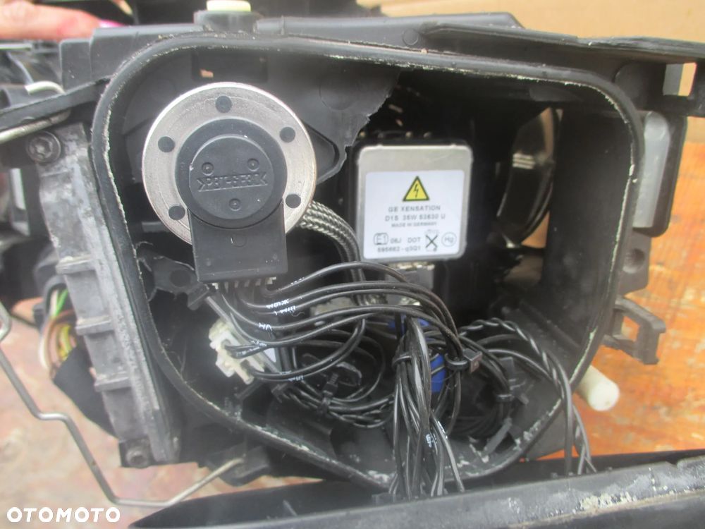 lampa prawa  VW Passat B6 BI-Xenon Valeo Europa - 13