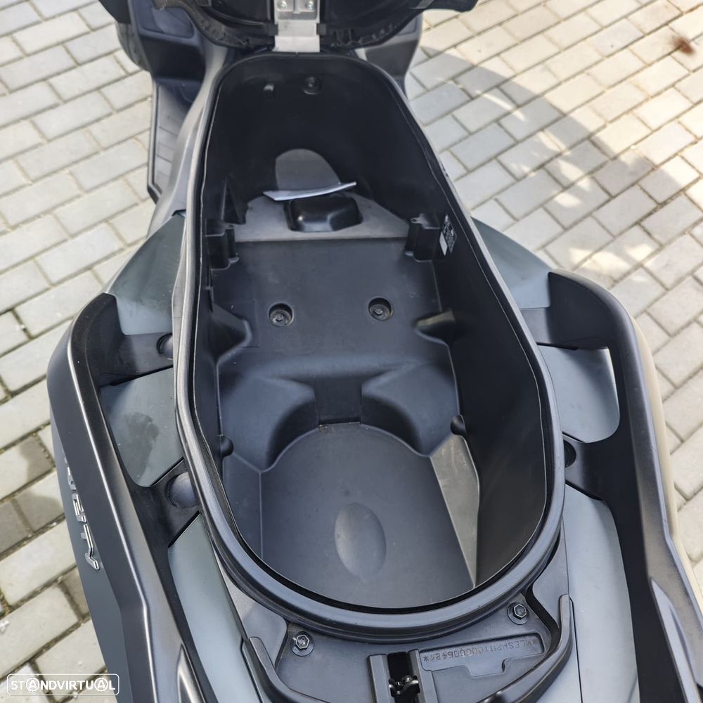 Yamaha Tricity 300 - 10