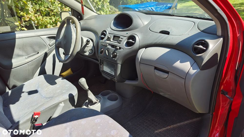 Toyota Yaris 1.0 Terra - 7
