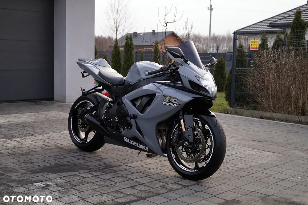 Suzuki GSX-R - 4