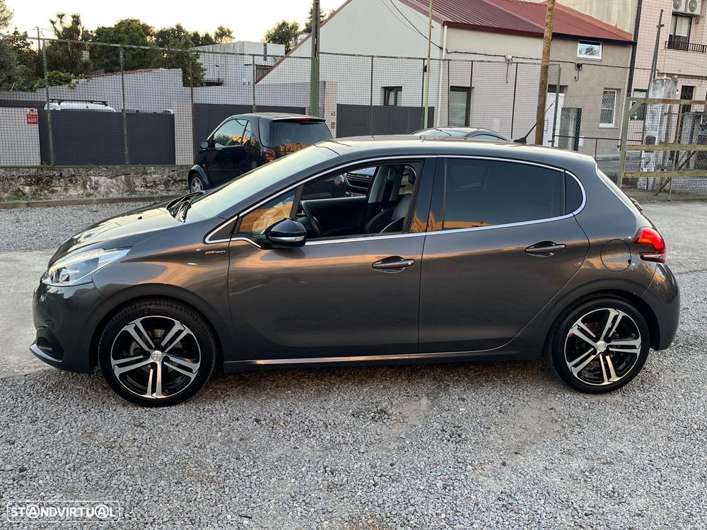 Peugeot 208 1.2 PureTech GT Line - 1