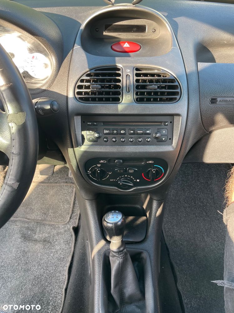 Peugeot 206 - 14