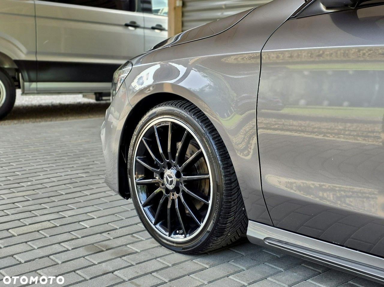 Mercedes-Benz CLA 200 AMG Line - 38