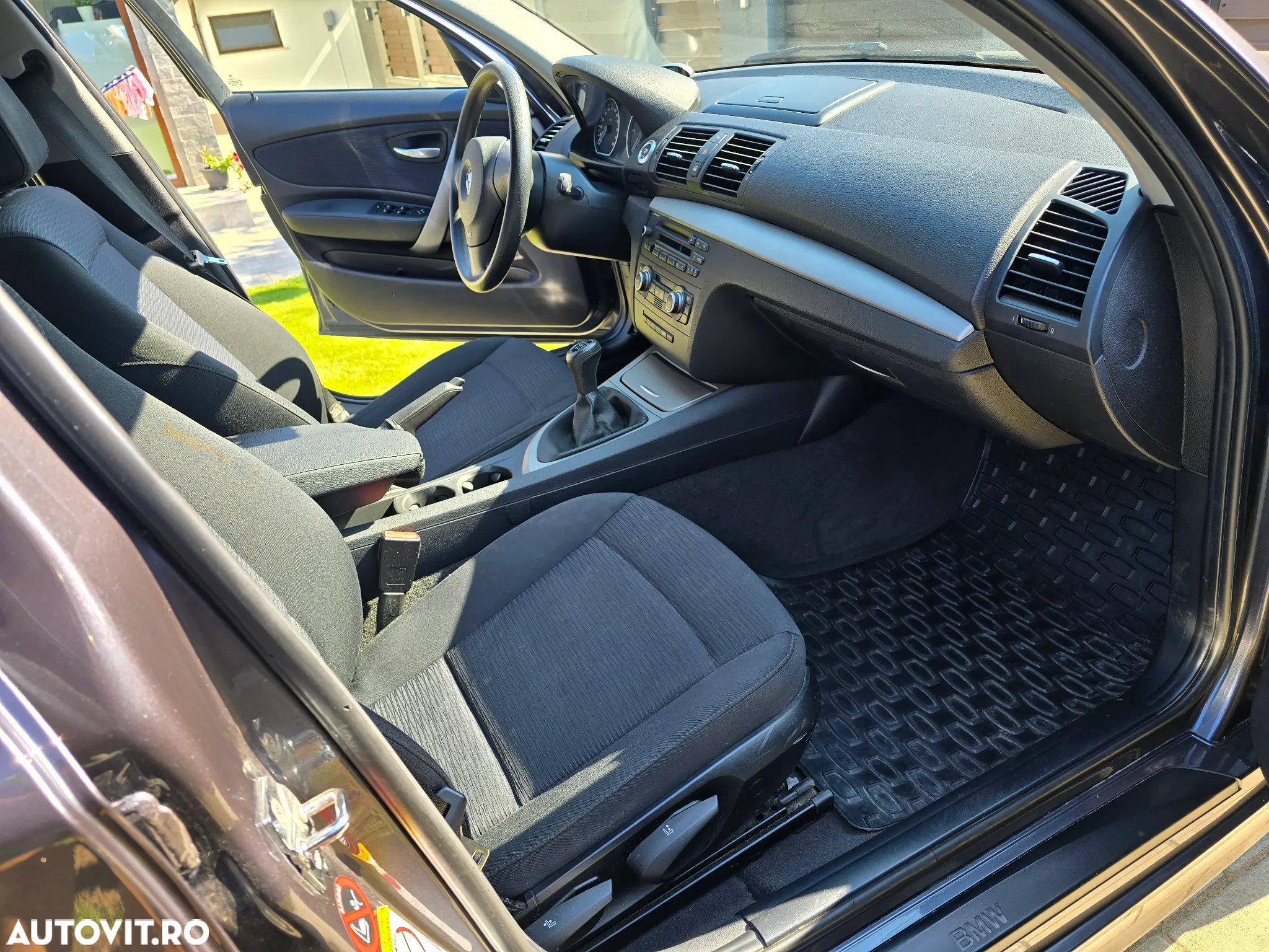 BMW Seria 1 118d - 24