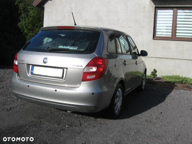 Skoda Fabia 1.4 16V Fresh Plus - 8