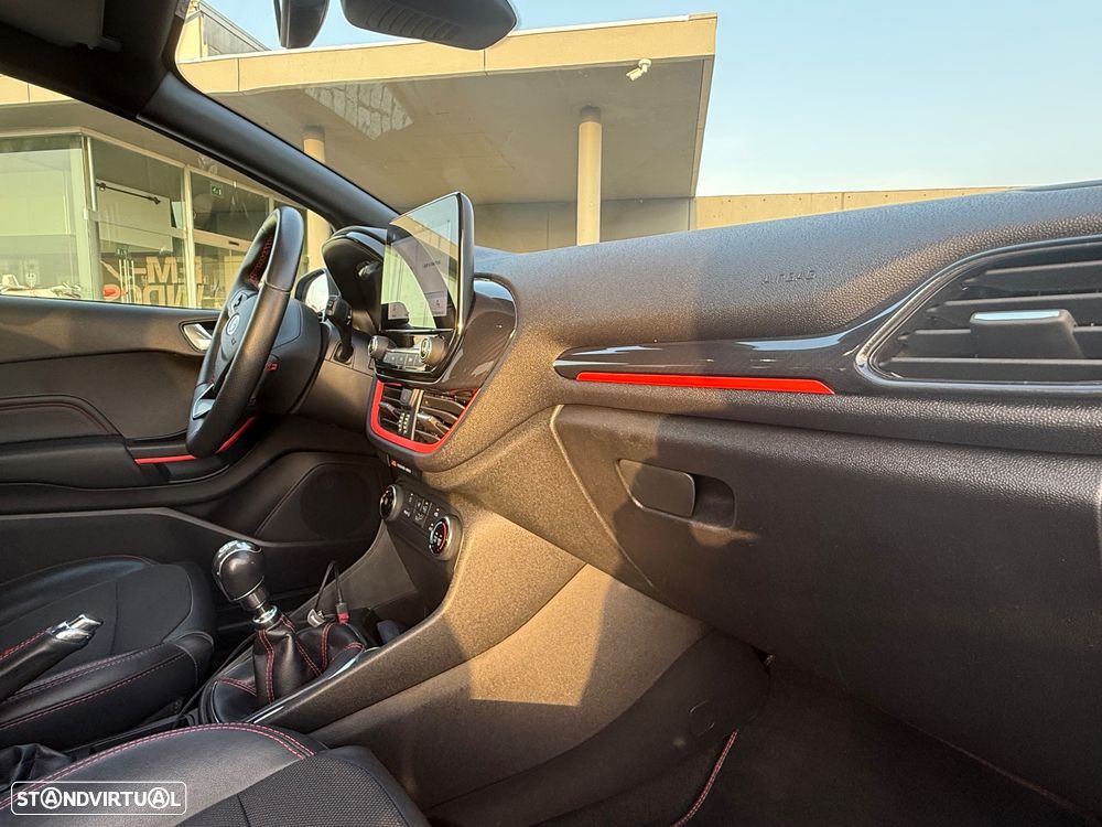 Ford Fiesta 1.0 EcoBoost ST-Line - 30