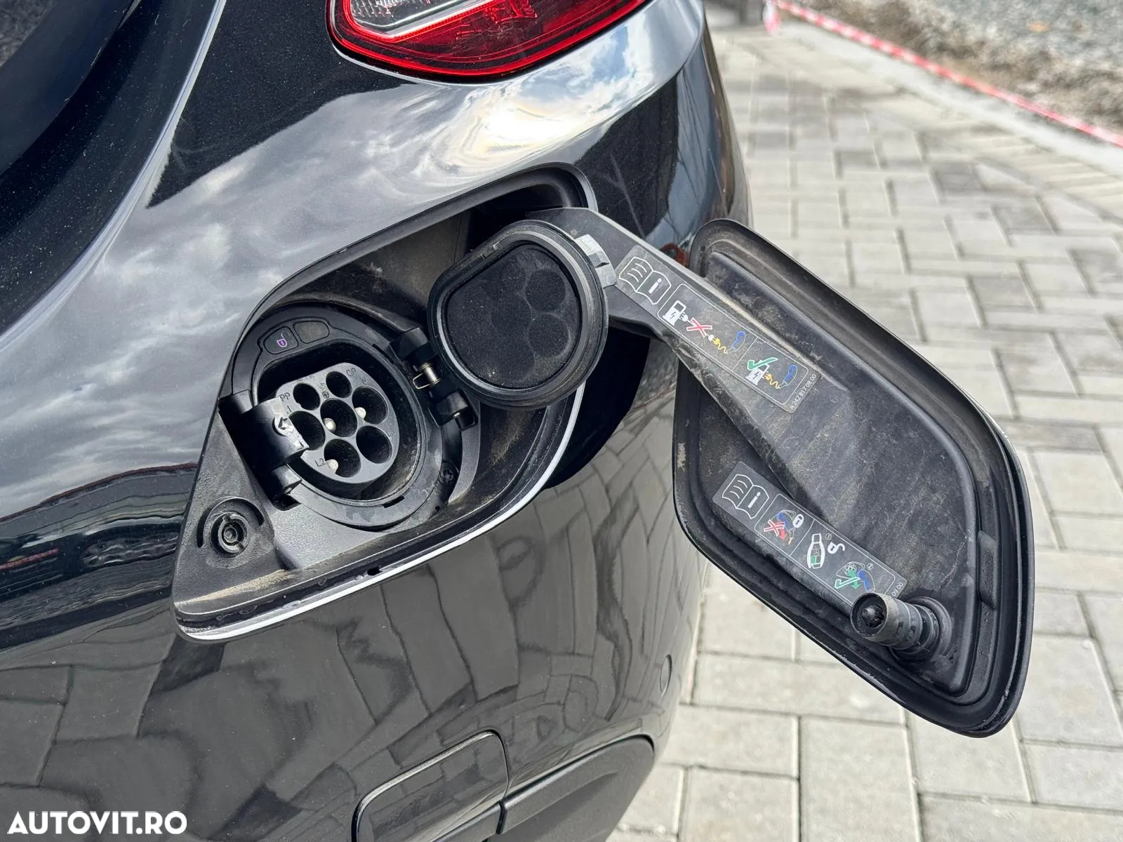 Mercedes-Benz C 300 de 9G-TRONIC AMG Line - 8