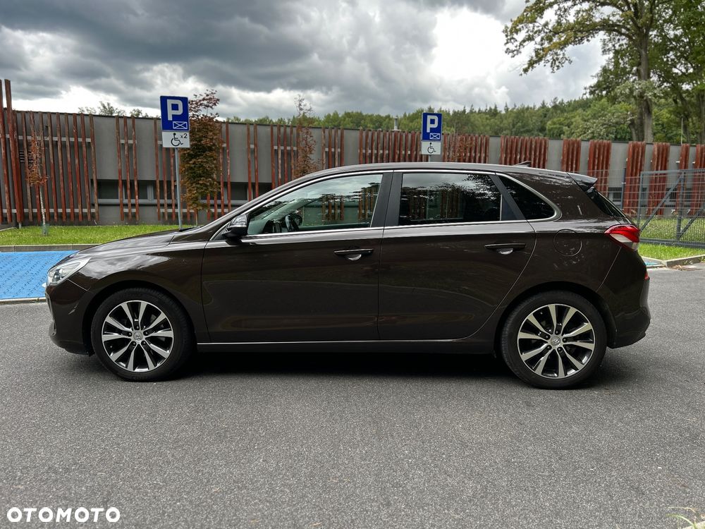 Hyundai i30 1.4 T-GDI Premiere Luxury - 8