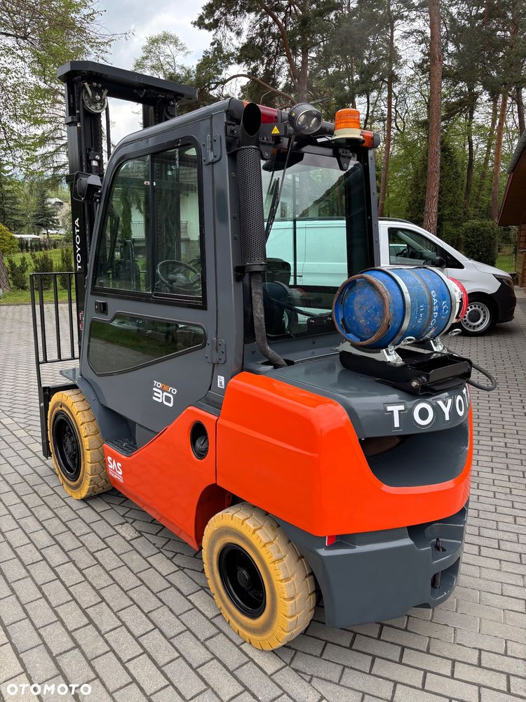 Toyota 8FGF30  Tonero 3t Tony LPG BENZYNA triplex GWARANCJA DOSTAWA CAŁY KRAJ - 8