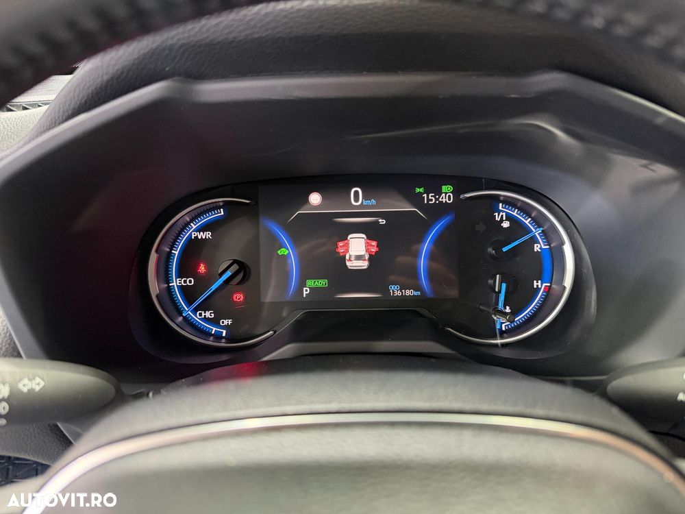 Toyota RAV4 - 8