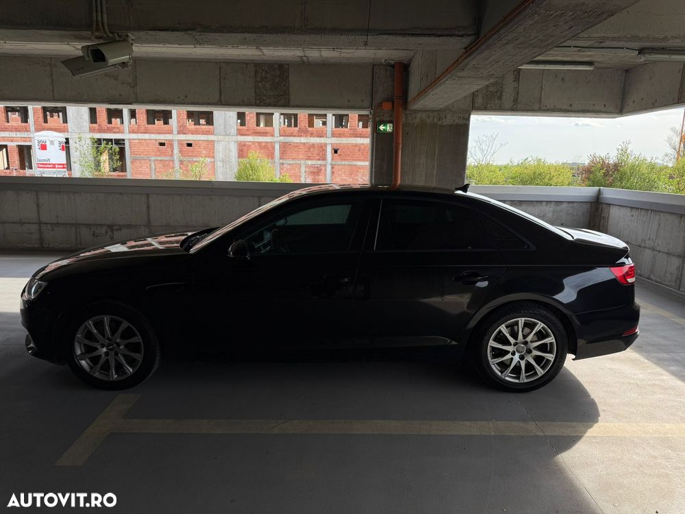 Audi A4 35 TFSI S tronic MHEV Basic - 3