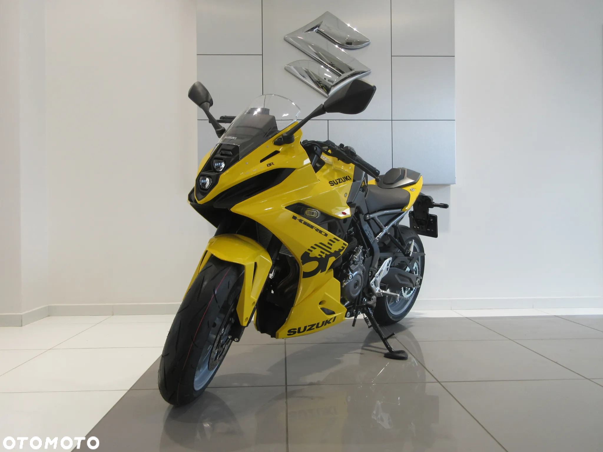 Suzuki GSX - 3
