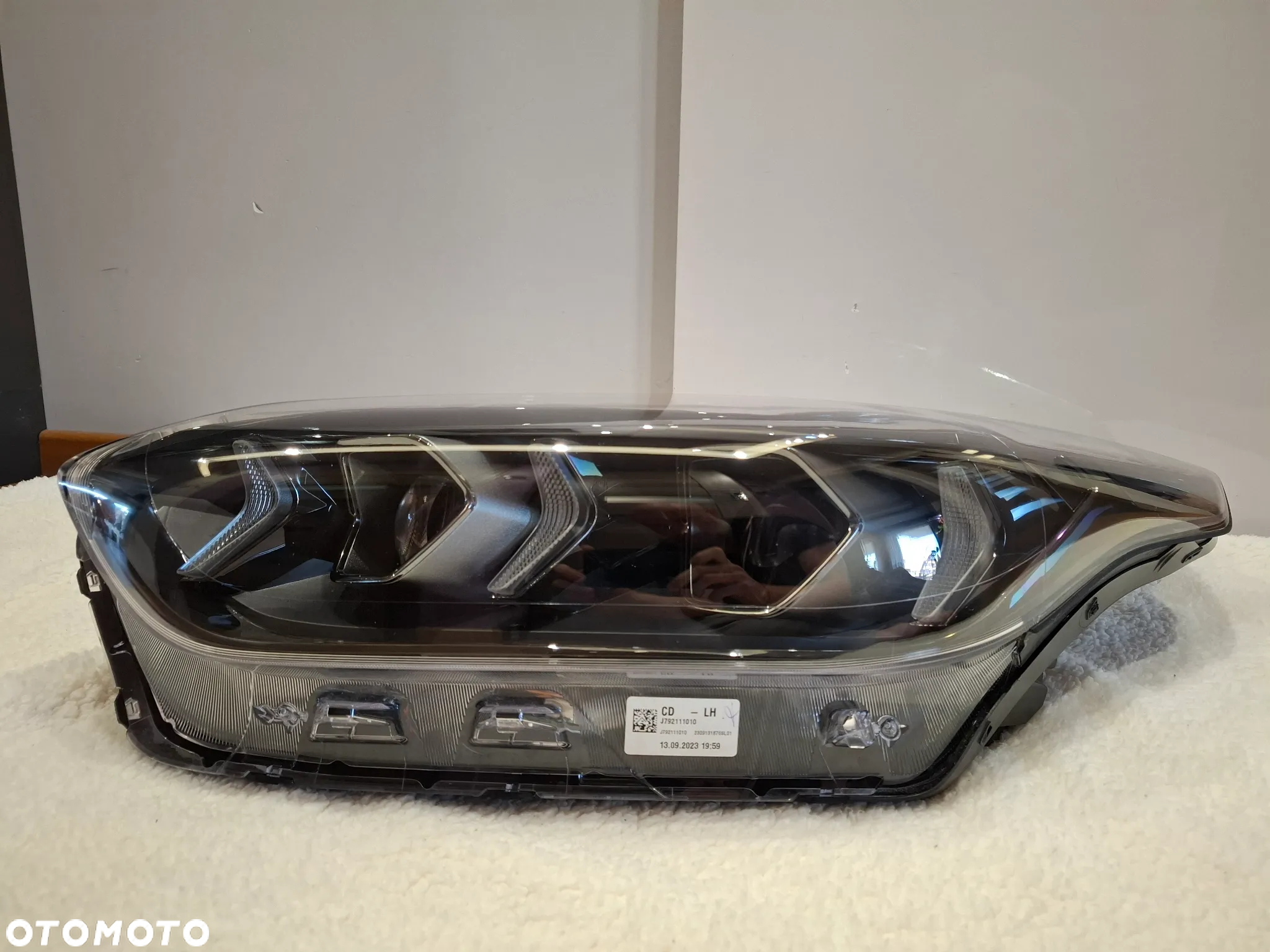 Lampa przednia lewa KIA PROCEED GT 2023 - 2