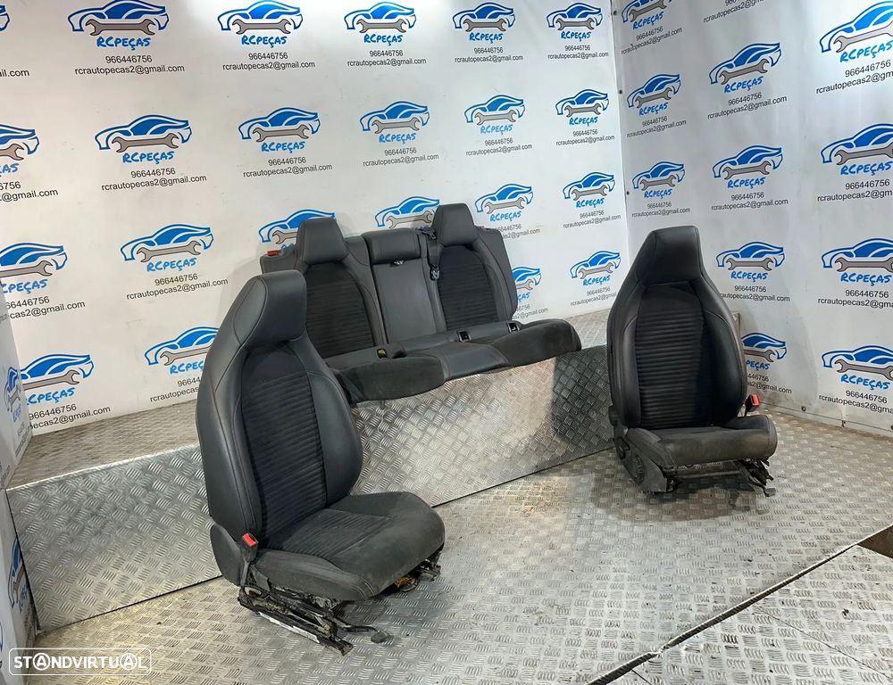 .Conjunto Bancos Pele Alcantra Frente Frontais Tras Traseiros Originais AMG Mercedes-Benz Classe A W176 2013–2018 - 2